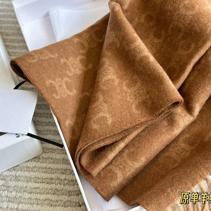 スーパーコピー セリーヌ マフラー