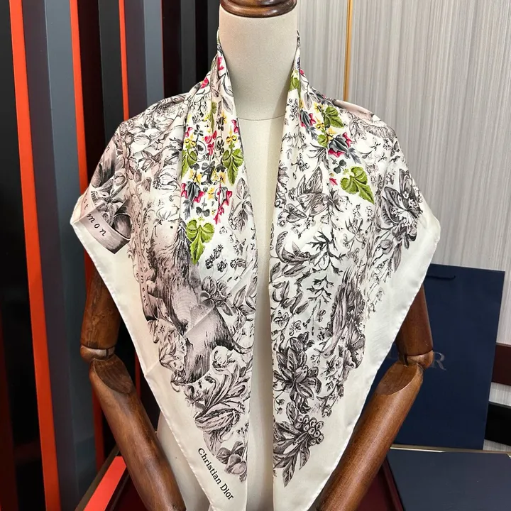 スーパーコピー ディオール マフラー