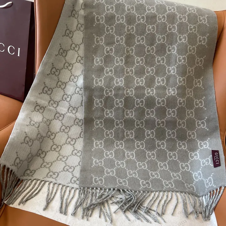 スーパーコピー グッチ マフラー