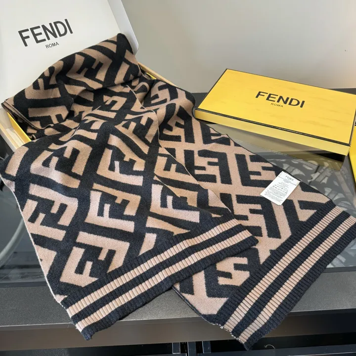 スーパーコピー フェンディ マフラー