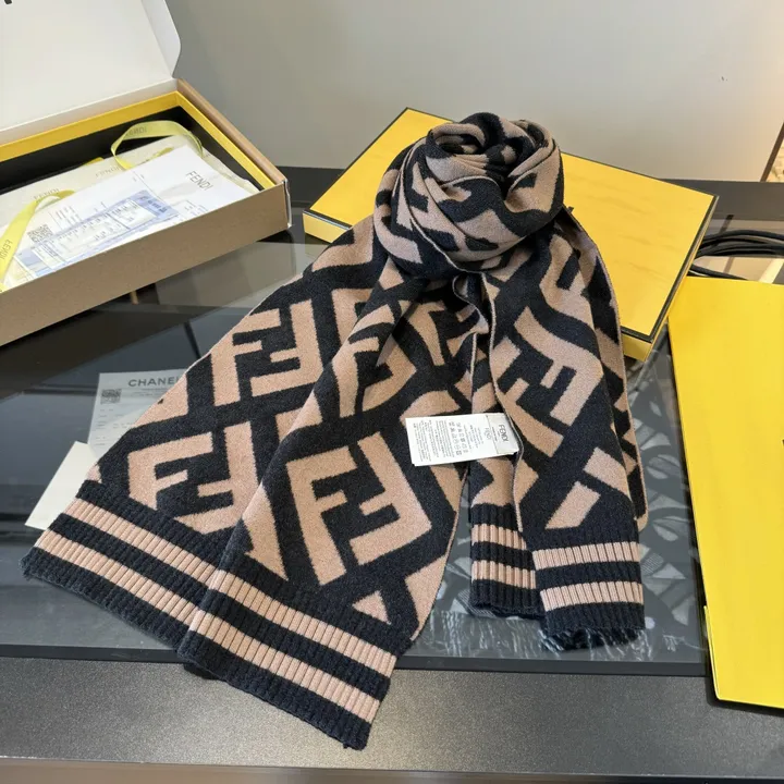 スーパーコピー フェンディ マフラー