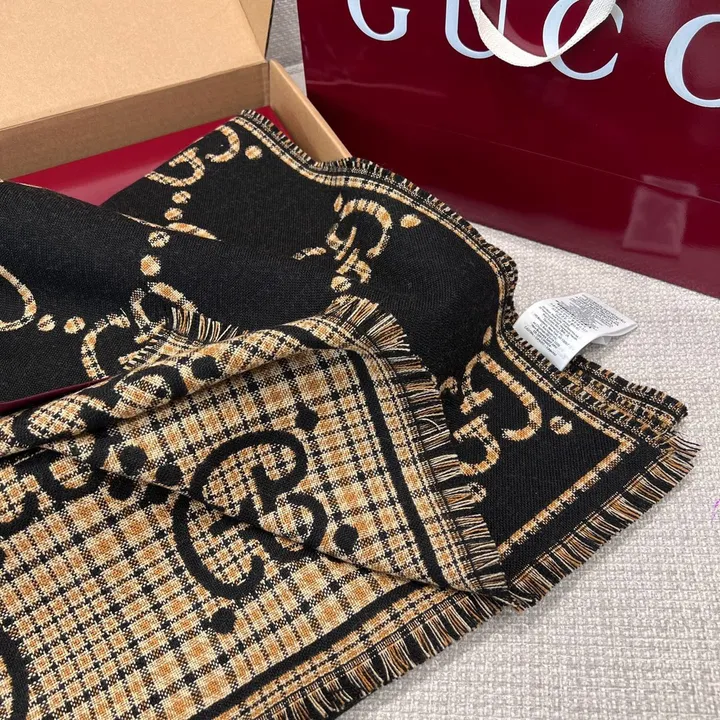 スーパーコピー グッチ マフラー