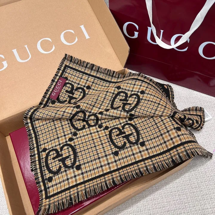 スーパーコピー グッチ マフラー