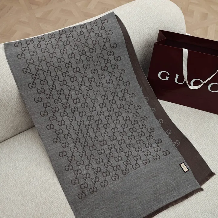 スーパーコピー グッチ マフラー