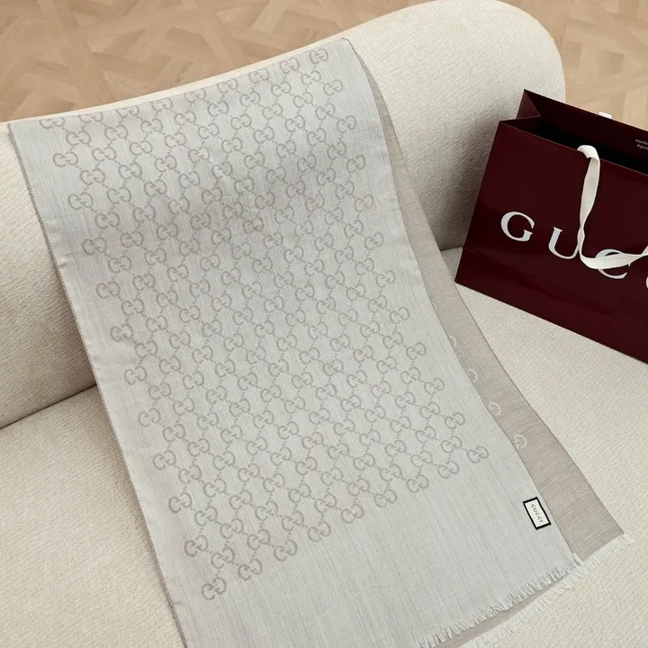 スーパーコピー グッチ マフラー