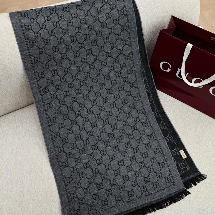 スーパーコピー グッチ マフラー