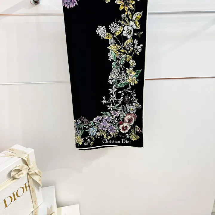 スーパーコピー ディオール マフラー