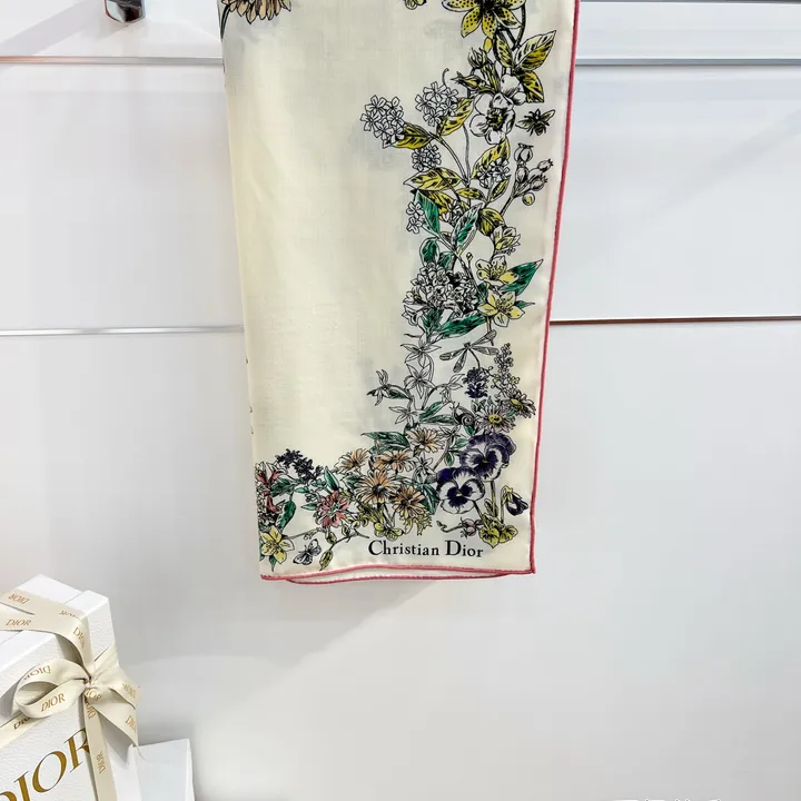 スーパーコピー ディオール マフラー