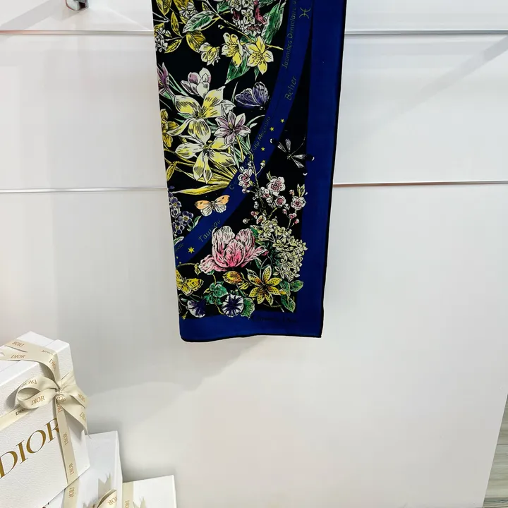 スーパーコピー ディオール マフラー