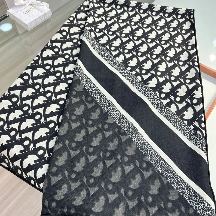 スーパーコピー ディオール マフラー