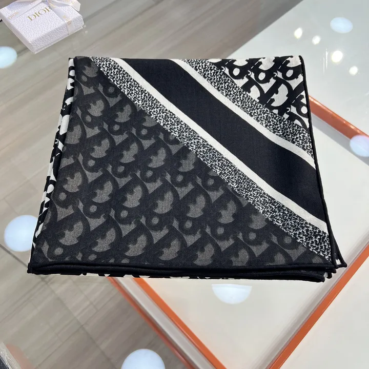 スーパーコピー ディオール マフラー