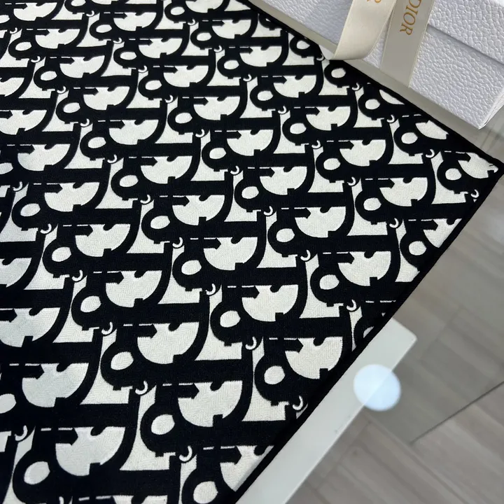 スーパーコピー ディオール マフラー