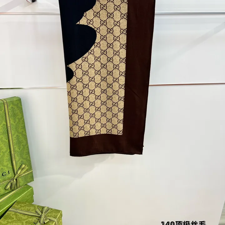 スーパーコピー グッチ マフラー