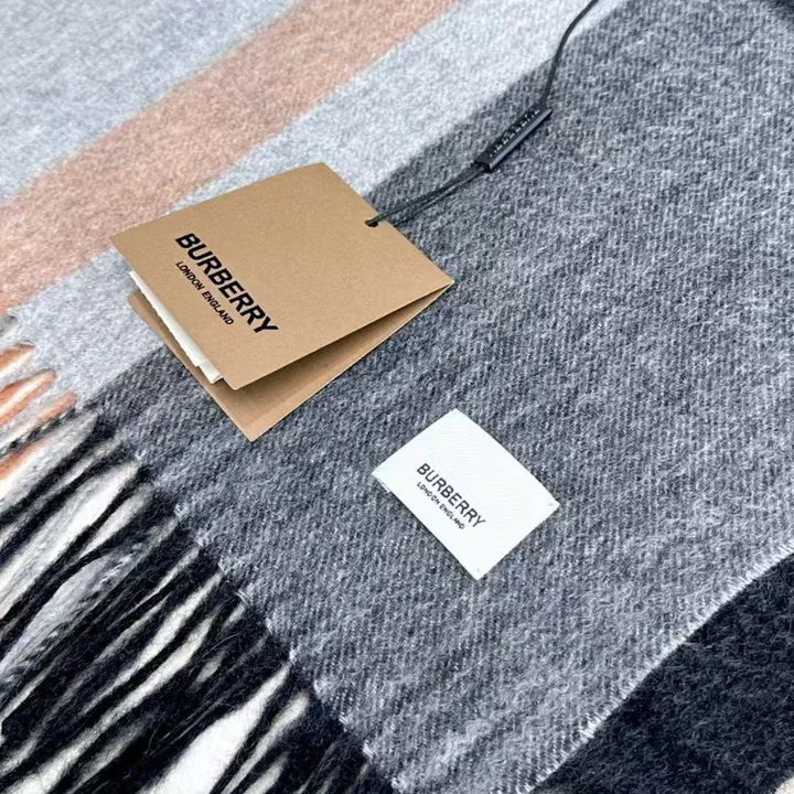 スーパーコピー バーバリー ス マフラー