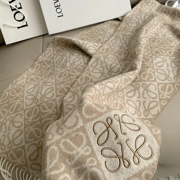 スーパーコピー ロエベ マフラー