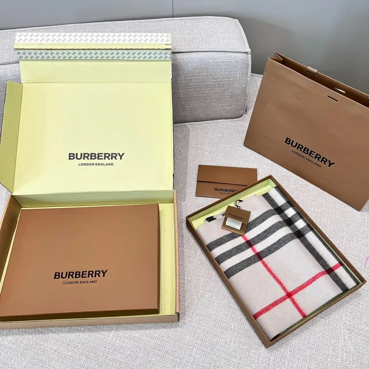 スーパーコピー バーバリー ス マフラー