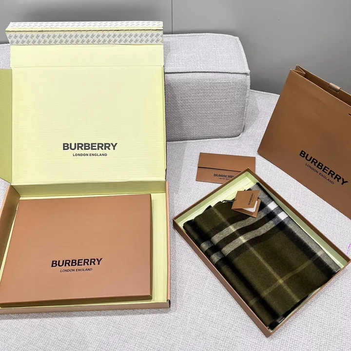 スーパーコピー バーバリー ス マフラー