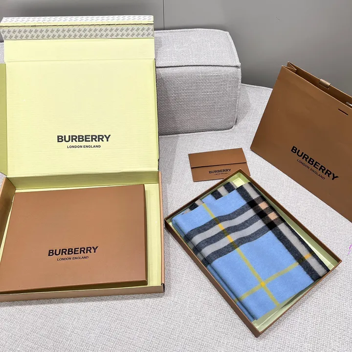 スーパーコピー バーバリー ス マフラー