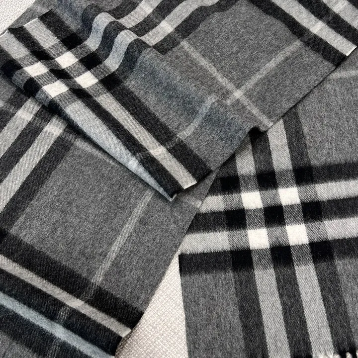 スーパーコピー バーバリー ス マフラー