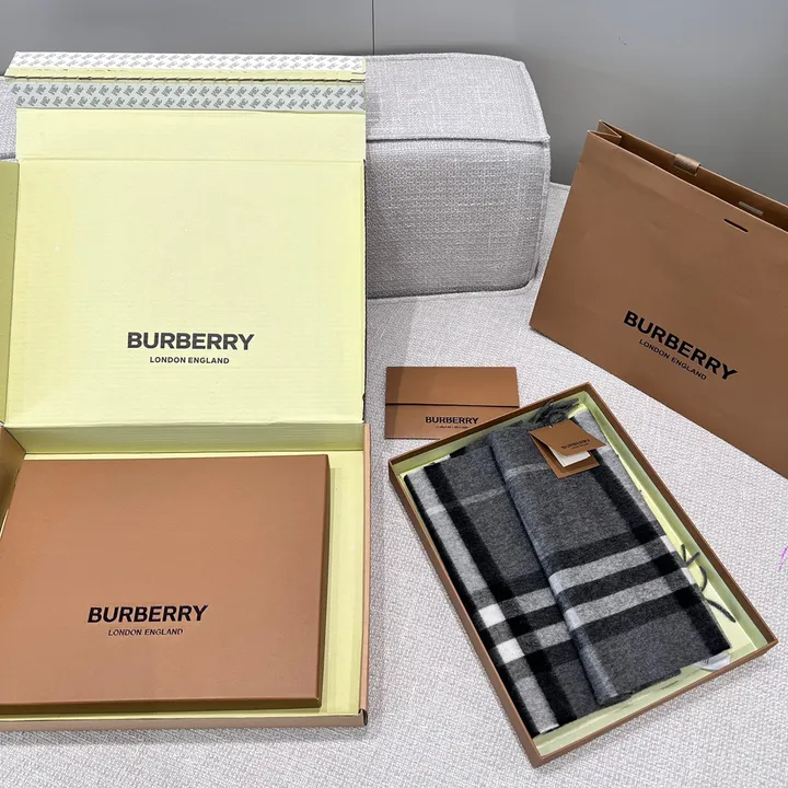 スーパーコピー バーバリー ス マフラー