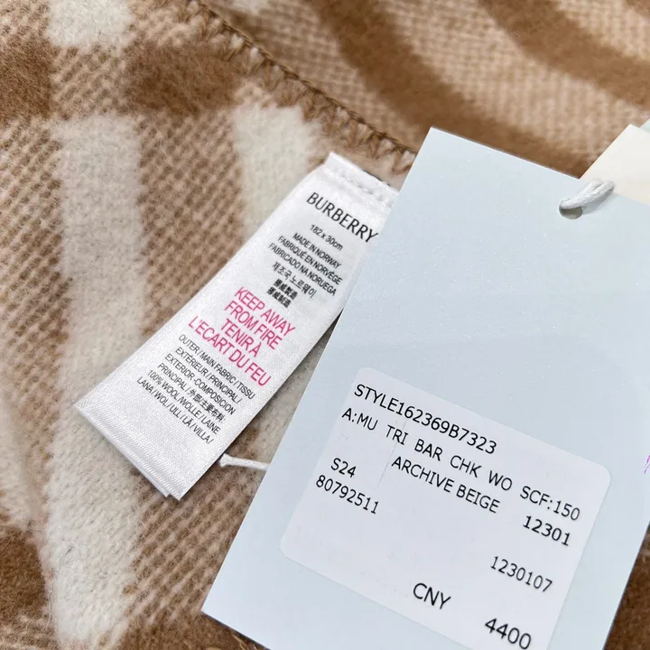 スーパーコピー バーバリー ス マフラー