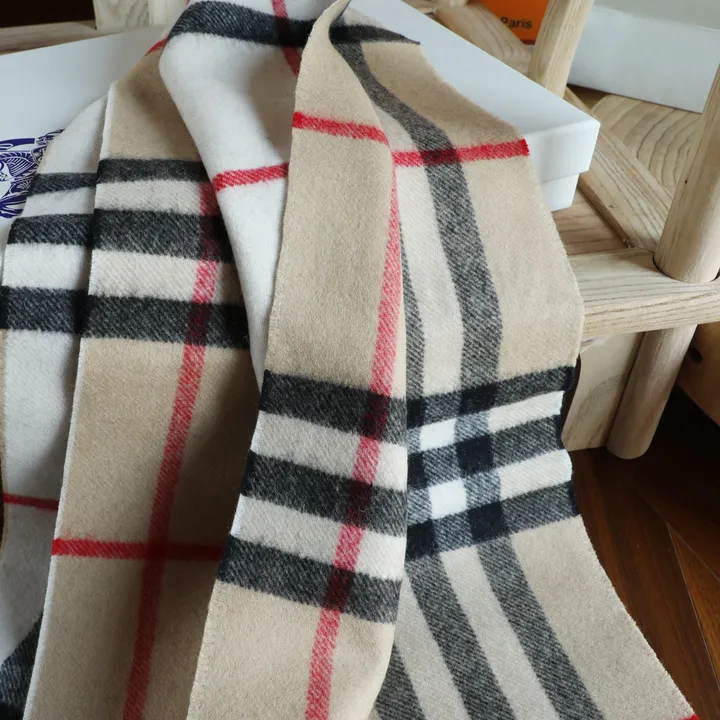 スーパーコピー バーバリー ス マフラー