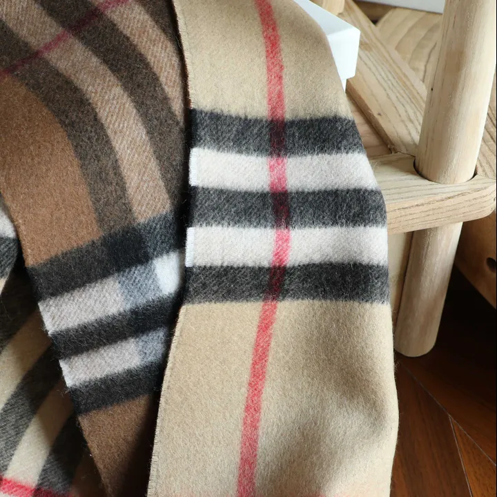 スーパーコピー バーバリー ス マフラー