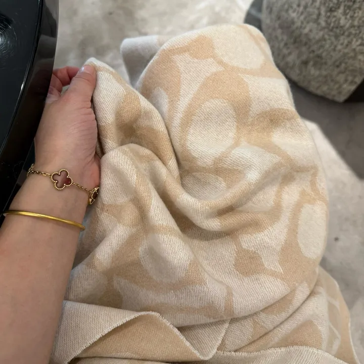 スーパーコピー コーチ マフラー