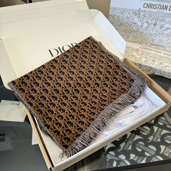 スーパーコピー ディオール マフラー