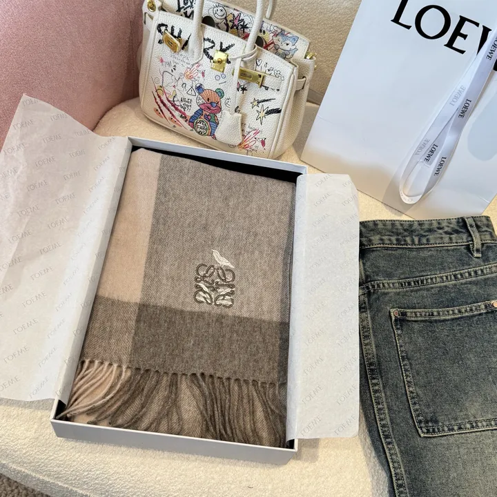 スーパーコピー ロエベ マフラー