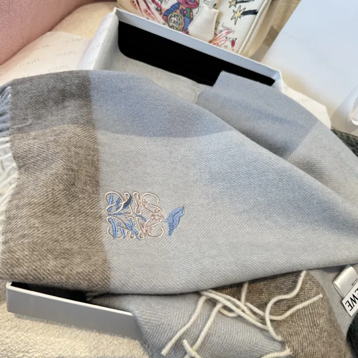 スーパーコピー ロエベ マフラー