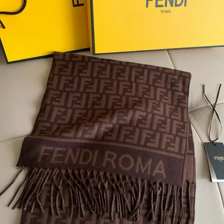 スーパーコピー フェンディ マフラー