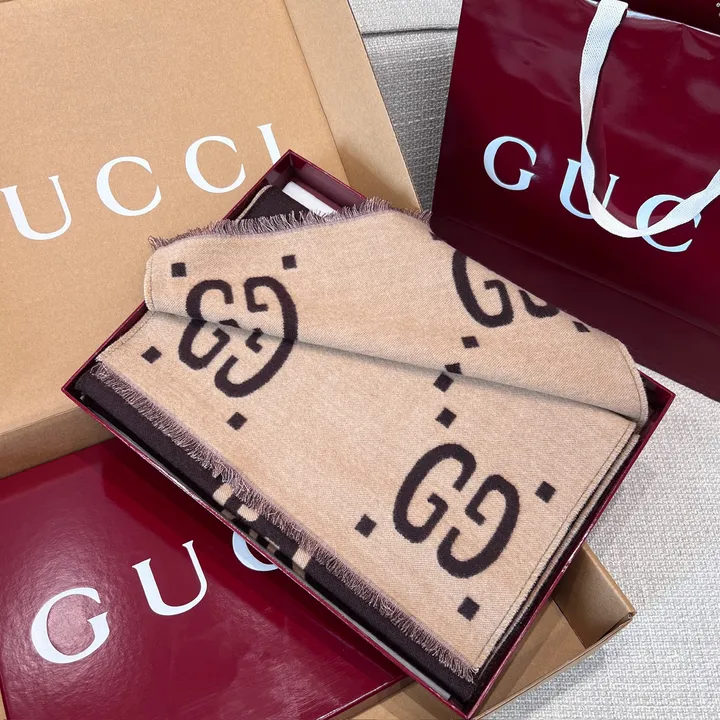 スーパーコピー グッチ マフラー