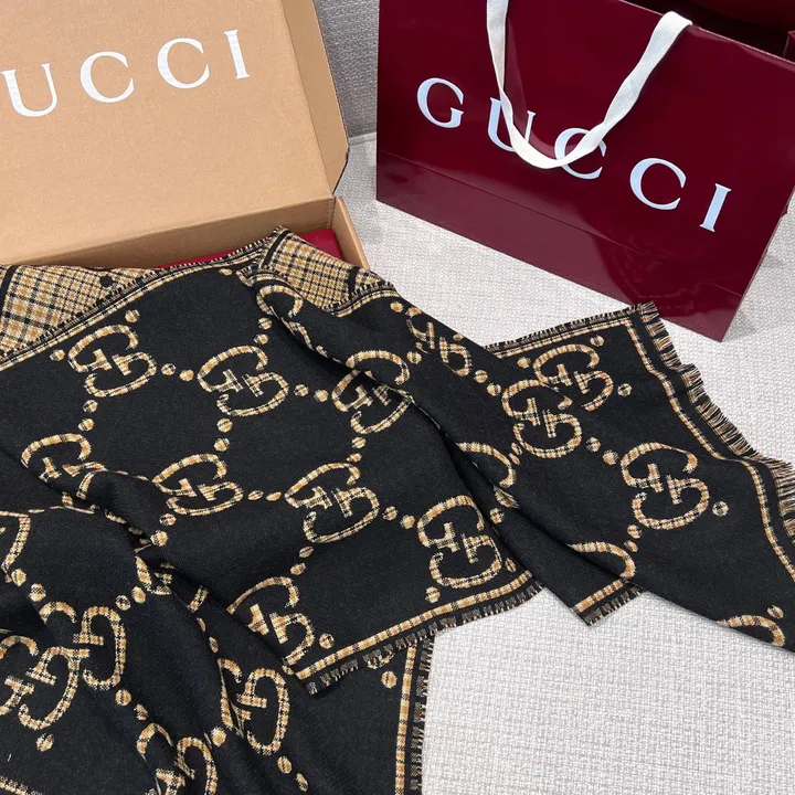 スーパーコピー グッチ マフラー