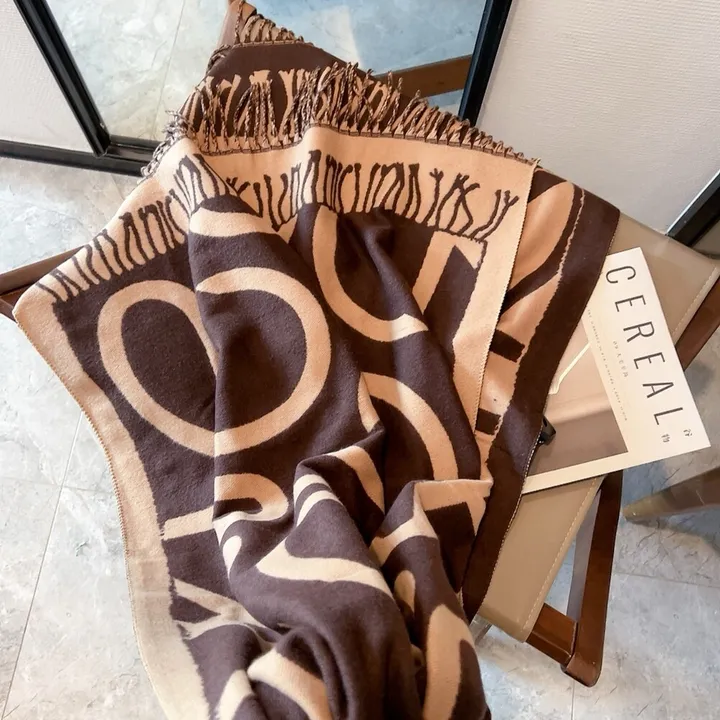 スーパーコピー ロエベ マフラー