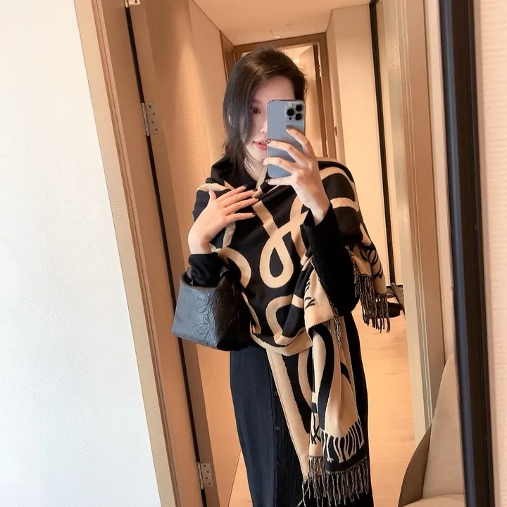 スーパーコピー ロエベ マフラー