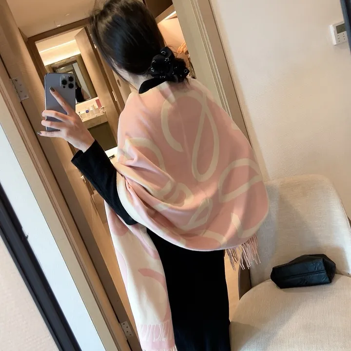 スーパーコピー ロエベ マフラー