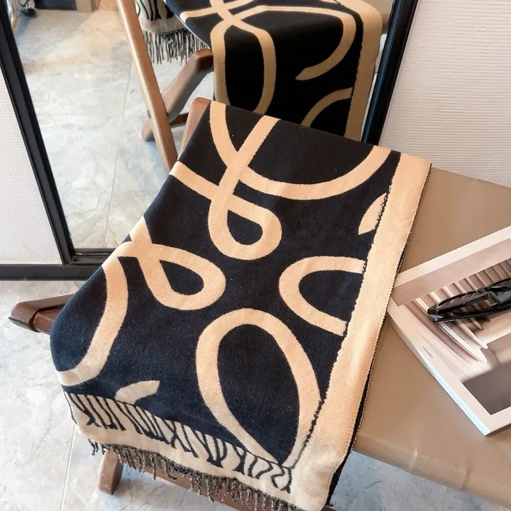 スーパーコピー ロエベ マフラー