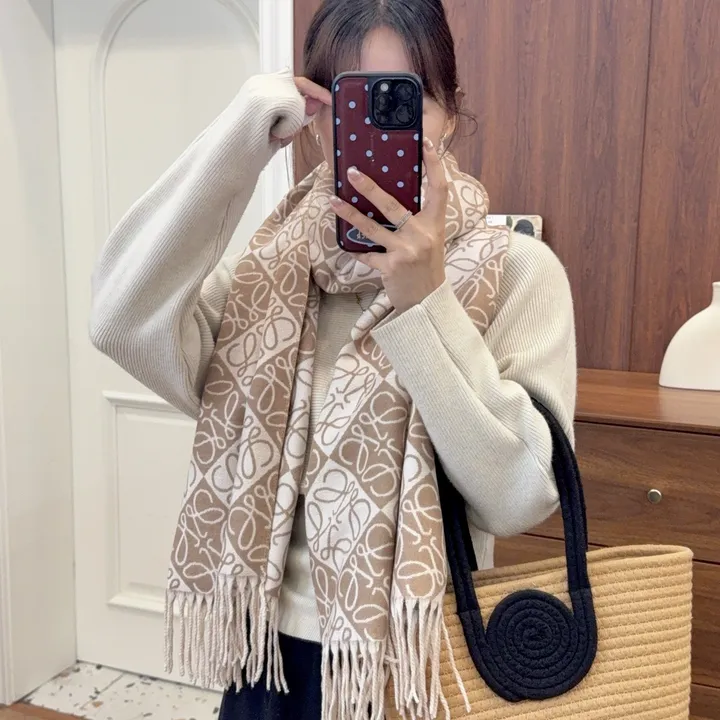 スーパーコピー ロエベ マフラー