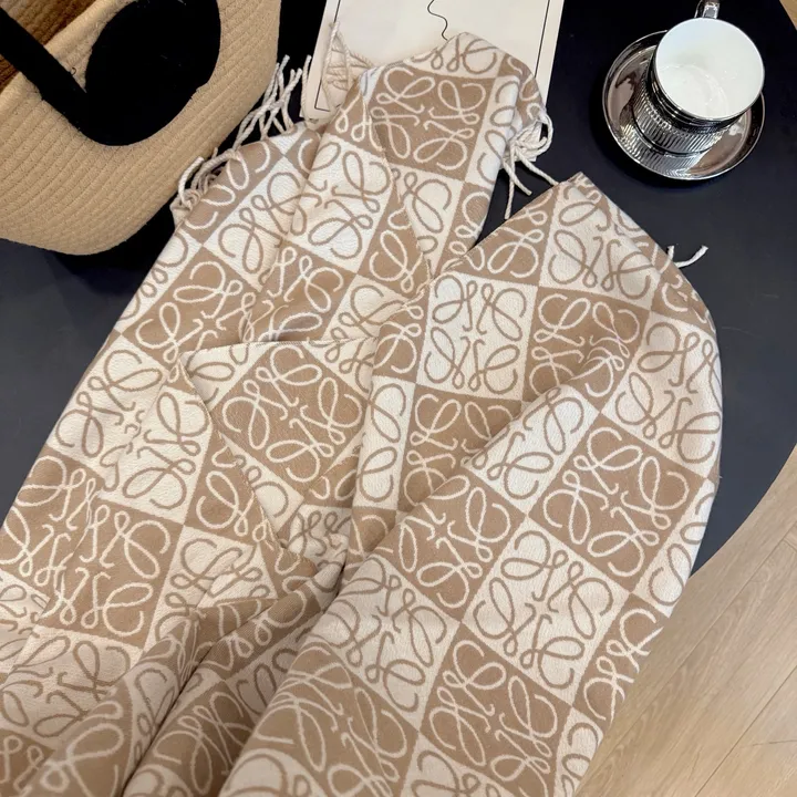 スーパーコピー ロエベ マフラー