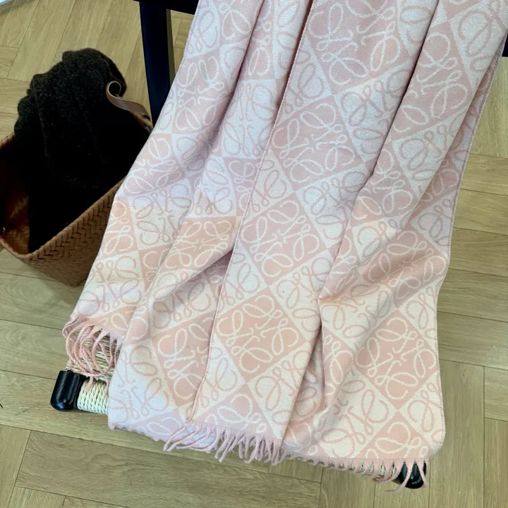 スーパーコピー ロエベ マフラー