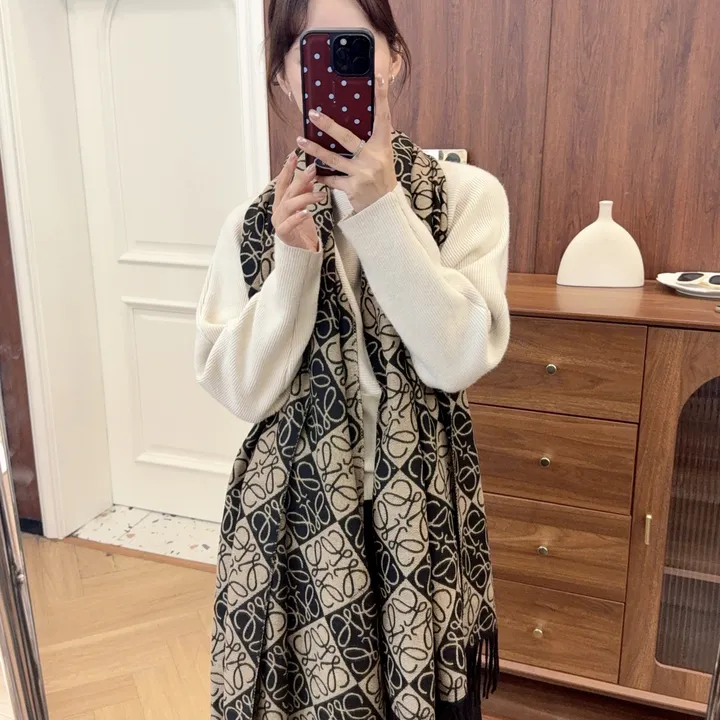 スーパーコピー ロエベ マフラー