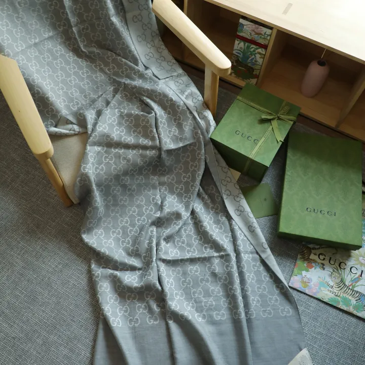 スーパーコピー グッチ マフラー