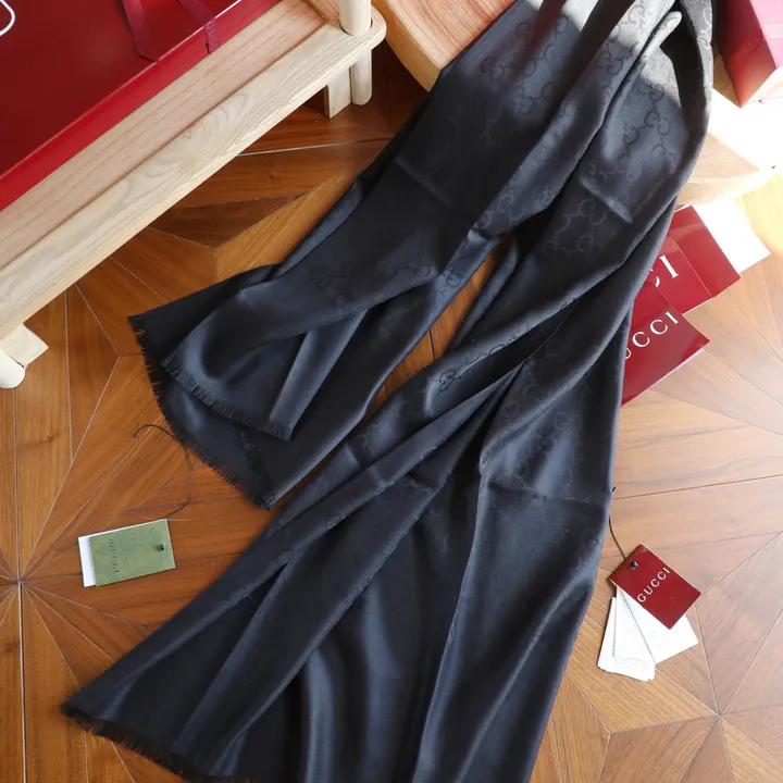 スーパーコピー グッチ マフラー