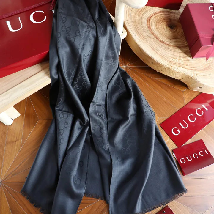 スーパーコピー グッチ マフラー