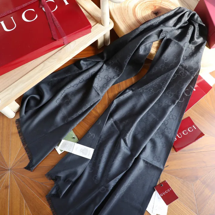 スーパーコピー グッチ マフラー