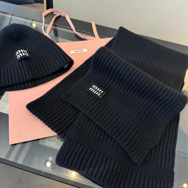 スーパーコピー ミュウミュウ マフラー