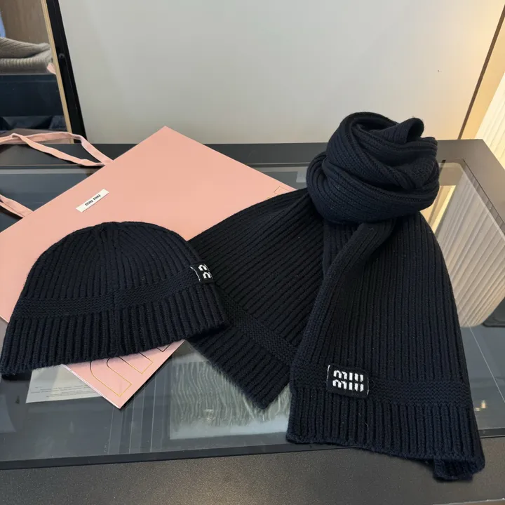 スーパーコピー ミュウミュウ マフラー