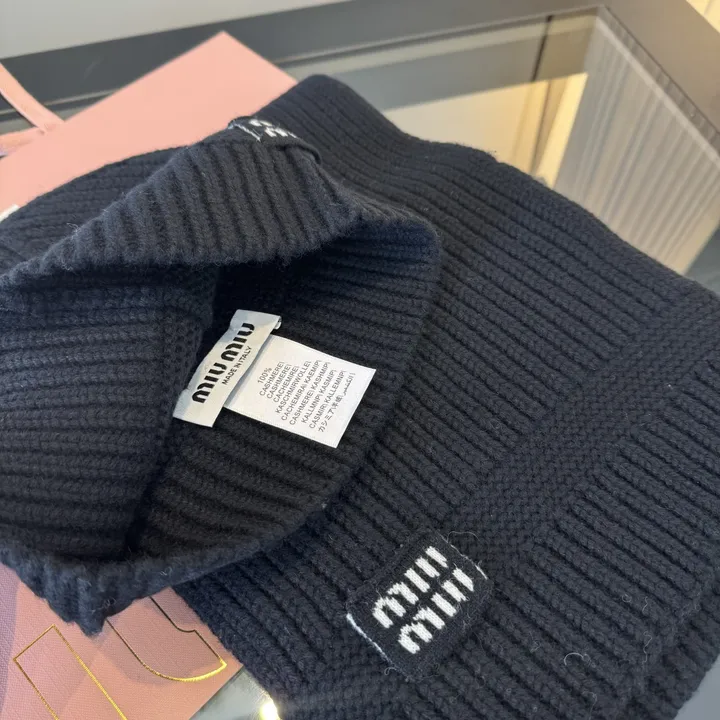 スーパーコピー ミュウミュウ マフラー