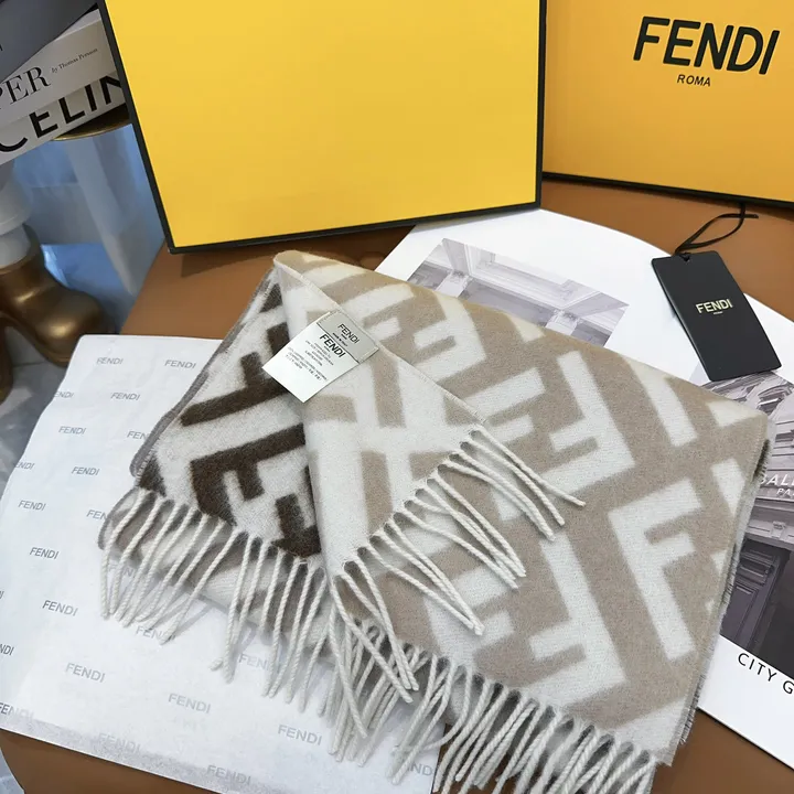 スーパーコピー フェンディ マフラー